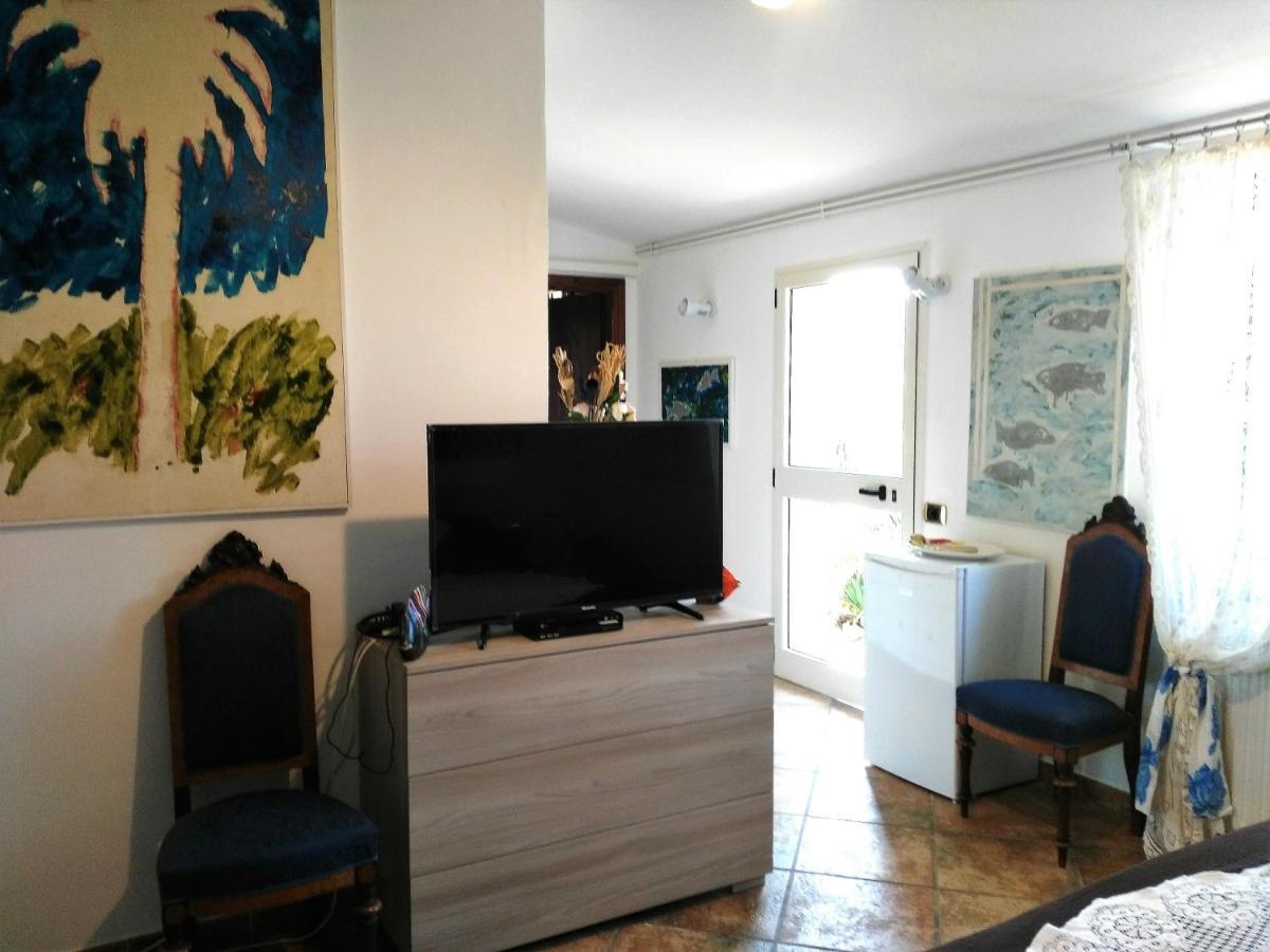 B&B Glamping Semaforo Capo Sperone SantʼAntìoco Exteriér fotografie