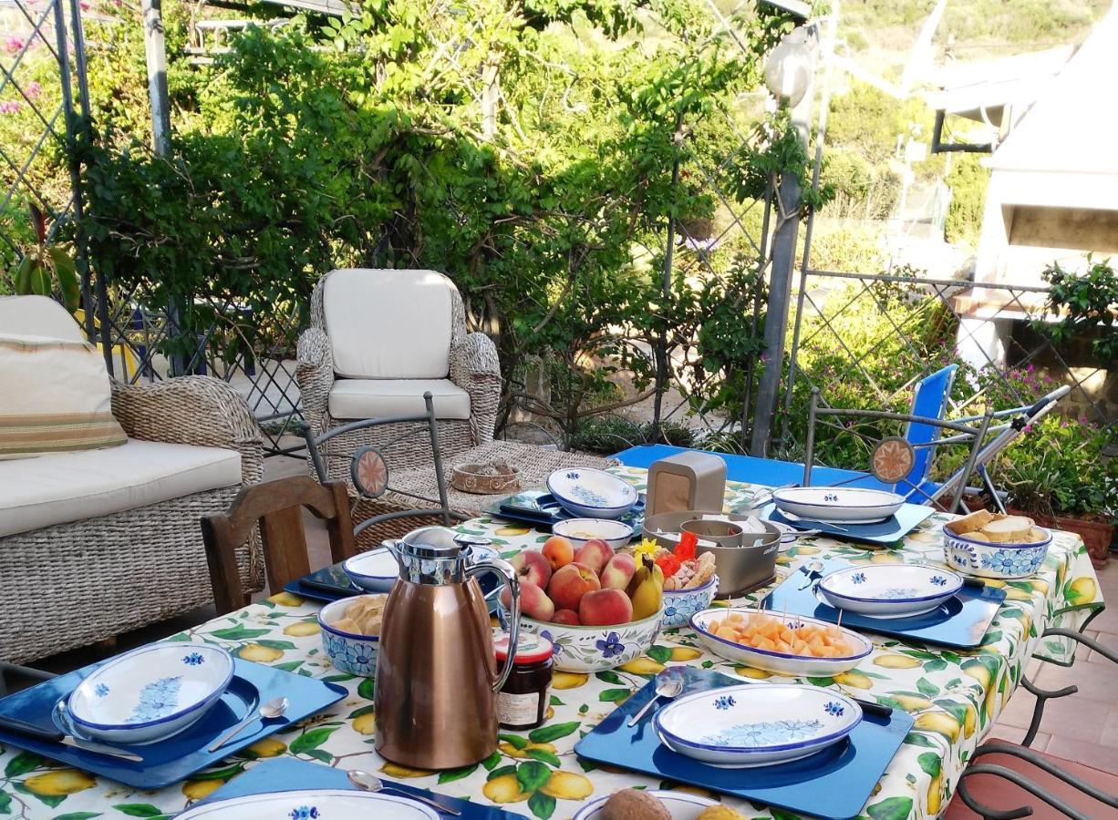 B&B Glamping Semaforo Capo Sperone SantʼAntìoco Exteriér fotografie
